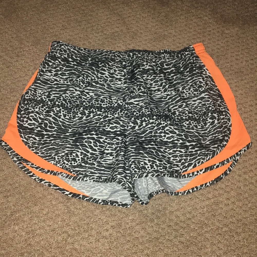 Nike DriFit Tempo Running Short in Animal Print M